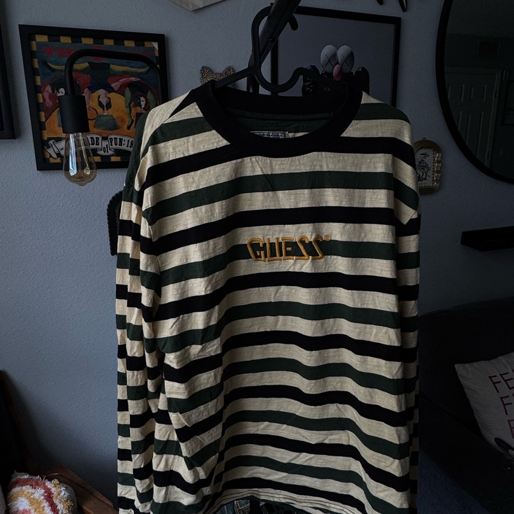 Long sleeve striped Guess tee